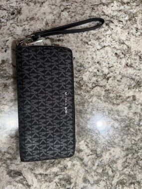 Michael Kors Black/Gray MK Logo Zip Wristlet